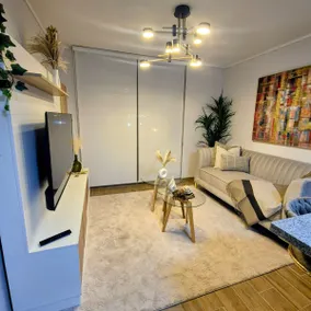 Cozy apartment close to the Paseo La Portada mall. - Image 2