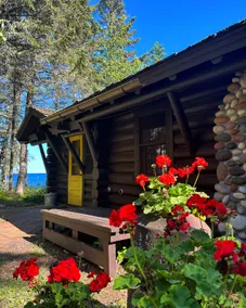 Storybook Northwoods Log Cabin on Lake Superior - Image 3