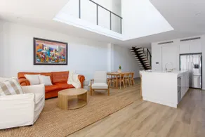 Mt Lawley Home, Cafés, Free Parking, Sleeps 6 - Image 3