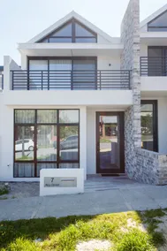 Mt Lawley Home, Cafés, Free Parking, Sleeps 6 - Image 2