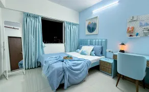It's Sky High 33rd Floor Blue Suite | City Views - Image 2