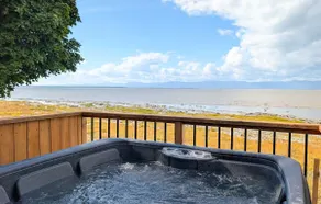 Chalet 691 Waterfront with Spa, Fireplace, WiFi & AC - Image 4
