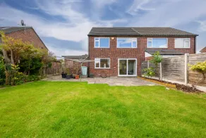 3 Bed Wythenshawe Home Free Parking - Image 5