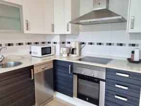 Studio with parking, pool, and Wi-Fi - Image 5