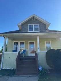 Historic Mount Clemens 4 bedroom charming escape! - Image 2