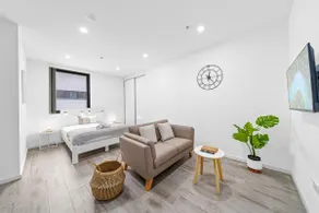 Burwood 1Br studio nearTrain StationShopping - Image 3