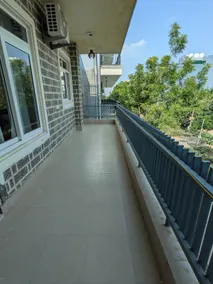Modern 3BHK Haven in Prime Gurgaon Area - Image 3