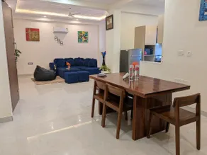 Modern 3BHK Haven in Prime Gurgaon Area - Image 5