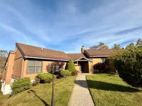 Spacious 3 BR Townhouse. Minutes to Ski Lifts - Image 3