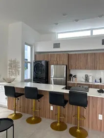 Villa Miami - Modern 3/2 in the HEART of Miami - Image 3