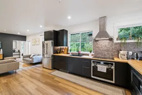 Modern Retreat in Heart of Downtown Mill Valley - Image 3