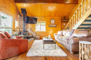 Luxury Cabin w/Hot Tub, WiFi + Views (Sleeps 10) - Image 2