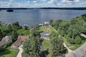 Lakefront Home - Updated and Spotless - Sleeps 10 - Image 3