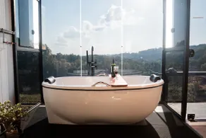Vizu Cabin with fireplace and bathtub with 180º view - Image 5