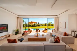 Villa LeïMeï – Elegance & Heated Pool - Image 2