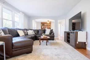 Sleeps 10 | 4BR / 2.5BA | 8 Mins> Lake Monroe | IU - Image 3