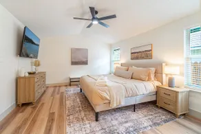 Modern Western Retreat Pet Friendly 4 Bed 2 Bath - Image 3