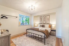 Modern Western Retreat Pet Friendly 4 Bed 2 Bath - Image 5
