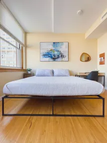 River Views and FREE Parking! - Image 3