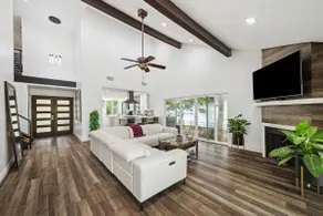 Golf Course Luxury Modern House in the Woodlands - Image 5