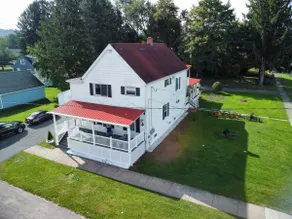 NEW Stylish 2BR Apt • 2 floor + Fast Wi-Fi • Utica - Image 5