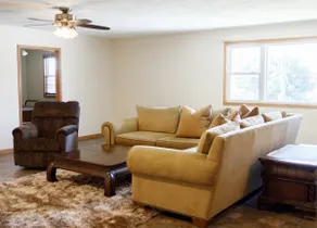 Spacious, Warm & Clean Lewistown Getaway - Image 3