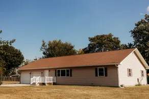 Spacious, Warm & Clean Lewistown Getaway - Image 2