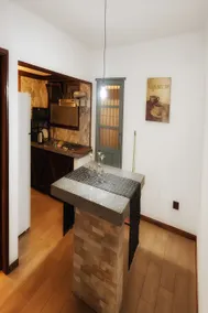 Very comfortable place to stay with a closed garage - Image 4