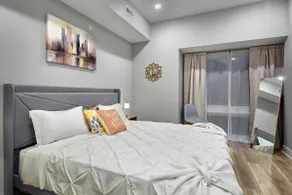Rustic Comfort Meets City Living - Image 2