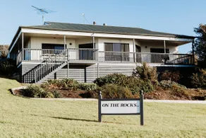 15% Off Weekly | Coastal Luxury-On The Rocks | 3BR - Image 3