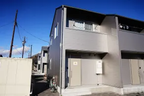 12 min | 2-min Tōna Sta | Free parking | 40 Sendai St - Image 4