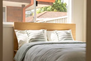 Modern Family Home Near Fiona Stanley & Murdoch Uni - Image 3