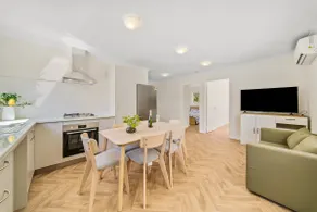Modern Family Home Near Fiona Stanley & Murdoch Uni - Image 2