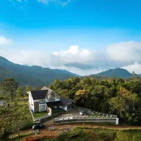 Private villa with mountain views near Vagamon - Image 3
