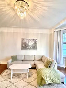 Elegant Art Nouveau home in the city center 79 sqm - Image 2
