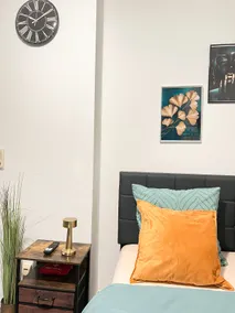 Stylish studio – quiet, & well connected - Image 4