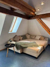 Tiny house with parking, roof terrace & barbecue - Image 3