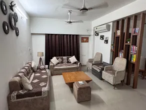Quiet & Secure Executive Apartment | Vadodara - Image 4