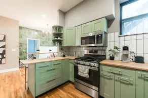 Dwellish Rentals - Hyde Park Luxury Stay 5BR Near Lake & UChicago - Image 4