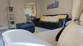 Modern luxury 3-bedroom guesthouse in Wigan - Image 5