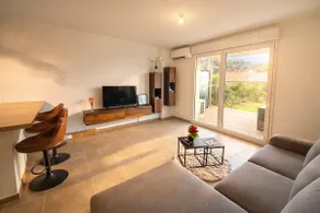 Cozy apartment with terrace and beautiful view - Image 3