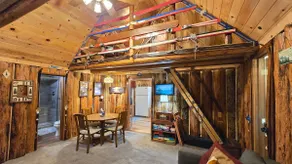 Vintage Cabin Near Zig Zag River w/ Hot tub, Sauna - Image 4