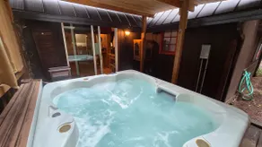Vintage Cabin Near Zig Zag River w/ Hot tub, Sauna - Image 3