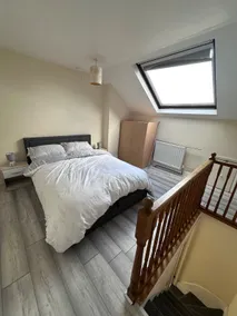 Spacious 3-Bed Home at the heart of Sheffield S2 - Image 4