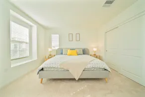 Brandnew 5b3b single family home - Image 5