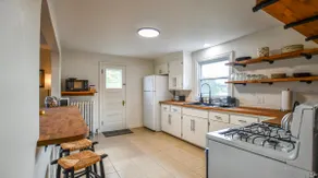 Bright & Central Flat, Modern Touch - Image 5