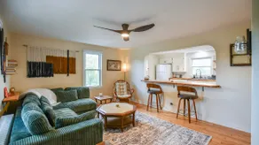 Bright & Central Flat, Modern Touch - Image 4