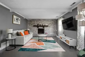 Relax and Play: Game Room, Yard, and Dual Lounges - Image 4