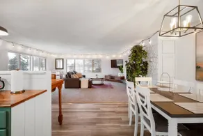 Huge, cozy and very “Alaskan” ~ Centrally located - Image 3
