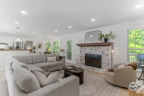 Sleeps 12 | 2 Kings w/ Ping-Pong, Gym, Arcade, BBQ - Image 4